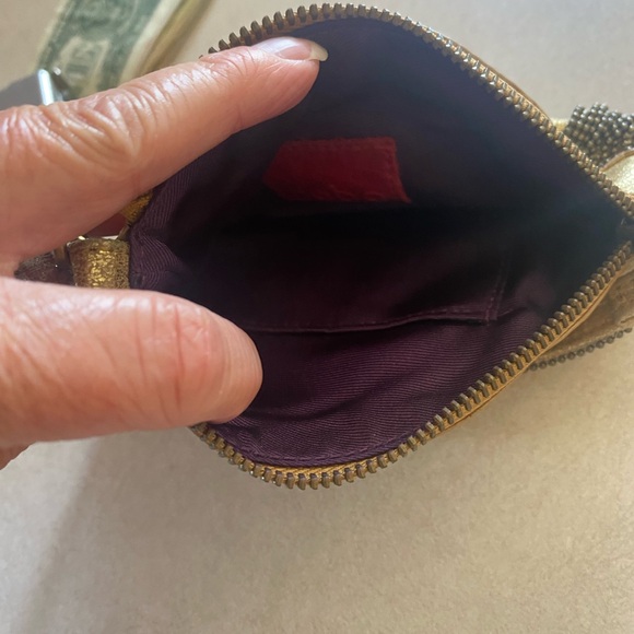 Hobo Gold unique wristlet. Fun little piece in excellent condition! - Picture 3 of 5